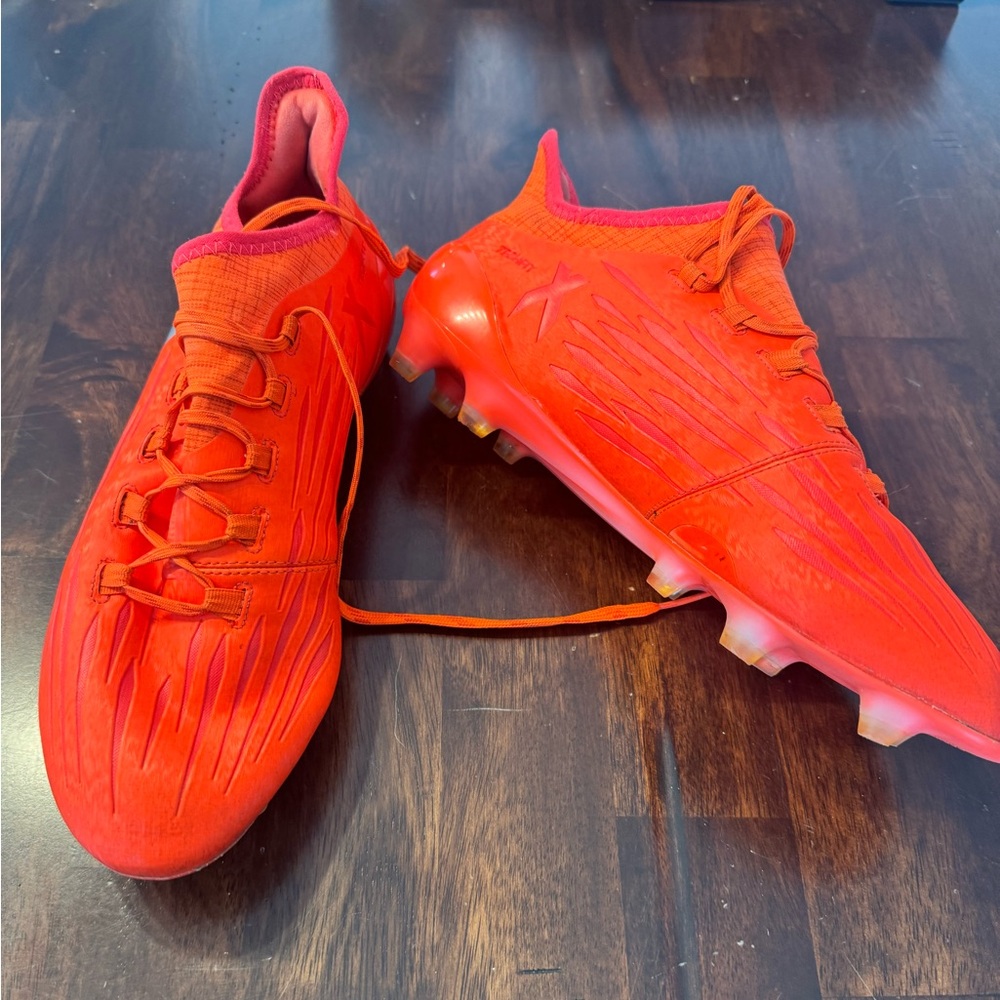 Men’s Adidas Soccer Cleats Size 10. Bright Orange